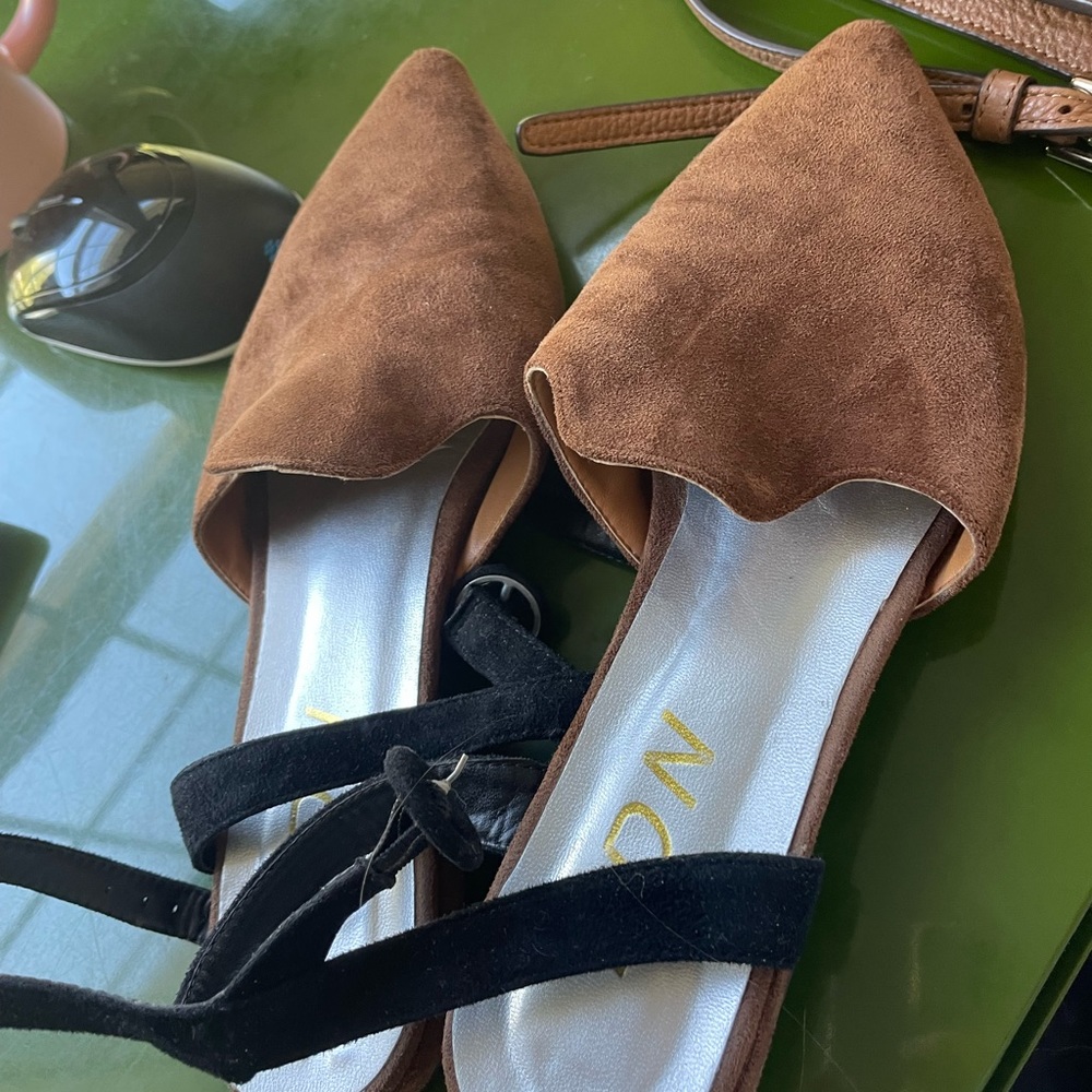 Unique wrap around ankle ballet flats size 9